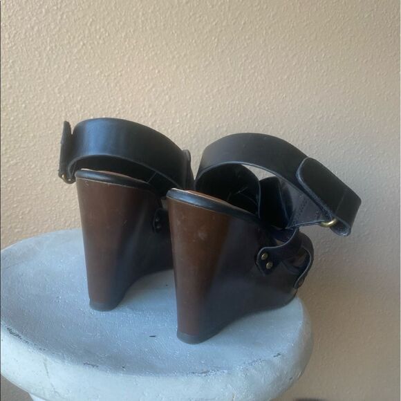 Black Platform Summer Heel with a Thick Suede Adjustable Strap *NEW* - Picture 6 of 10